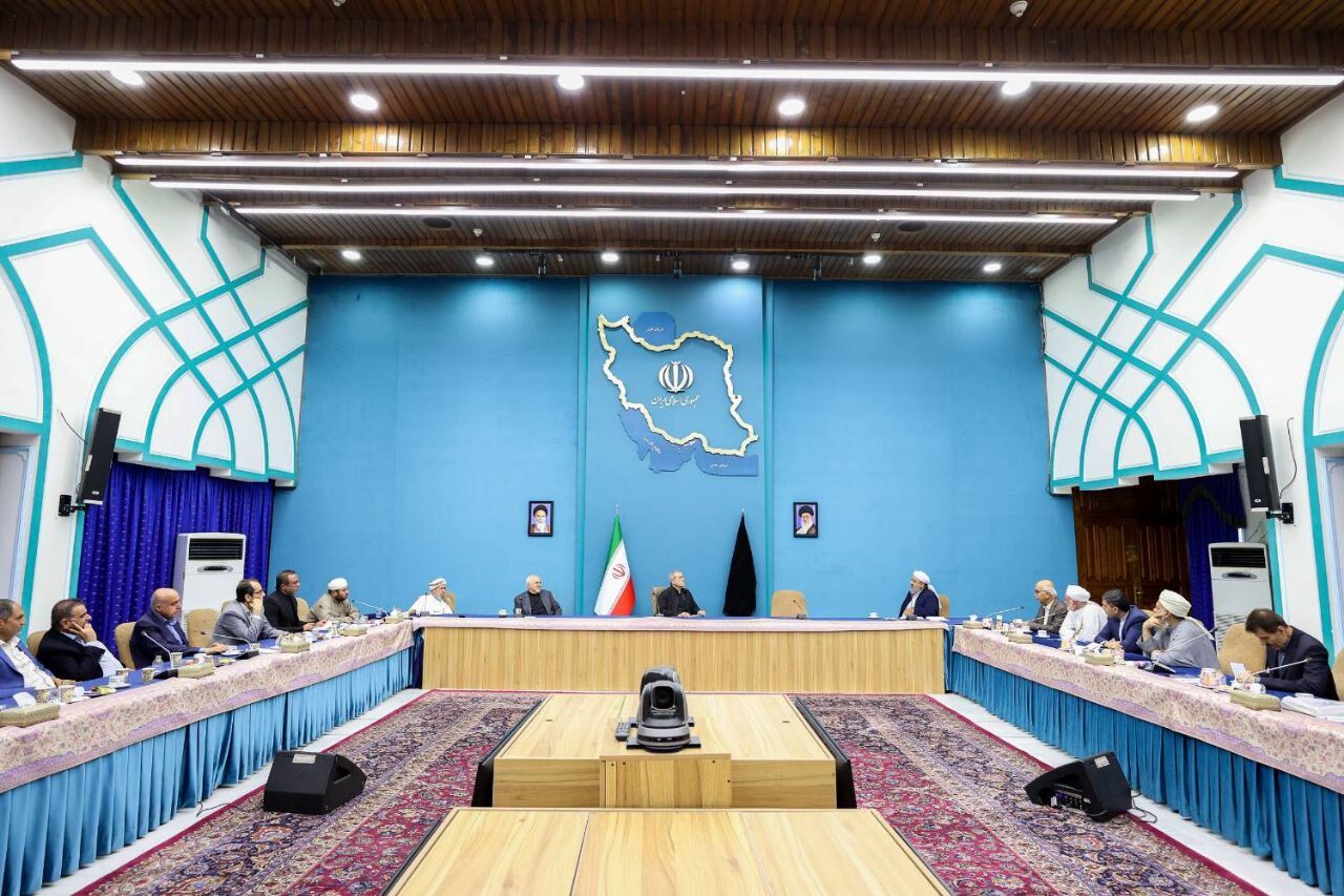 نمایندگان اقوام و مذاهب