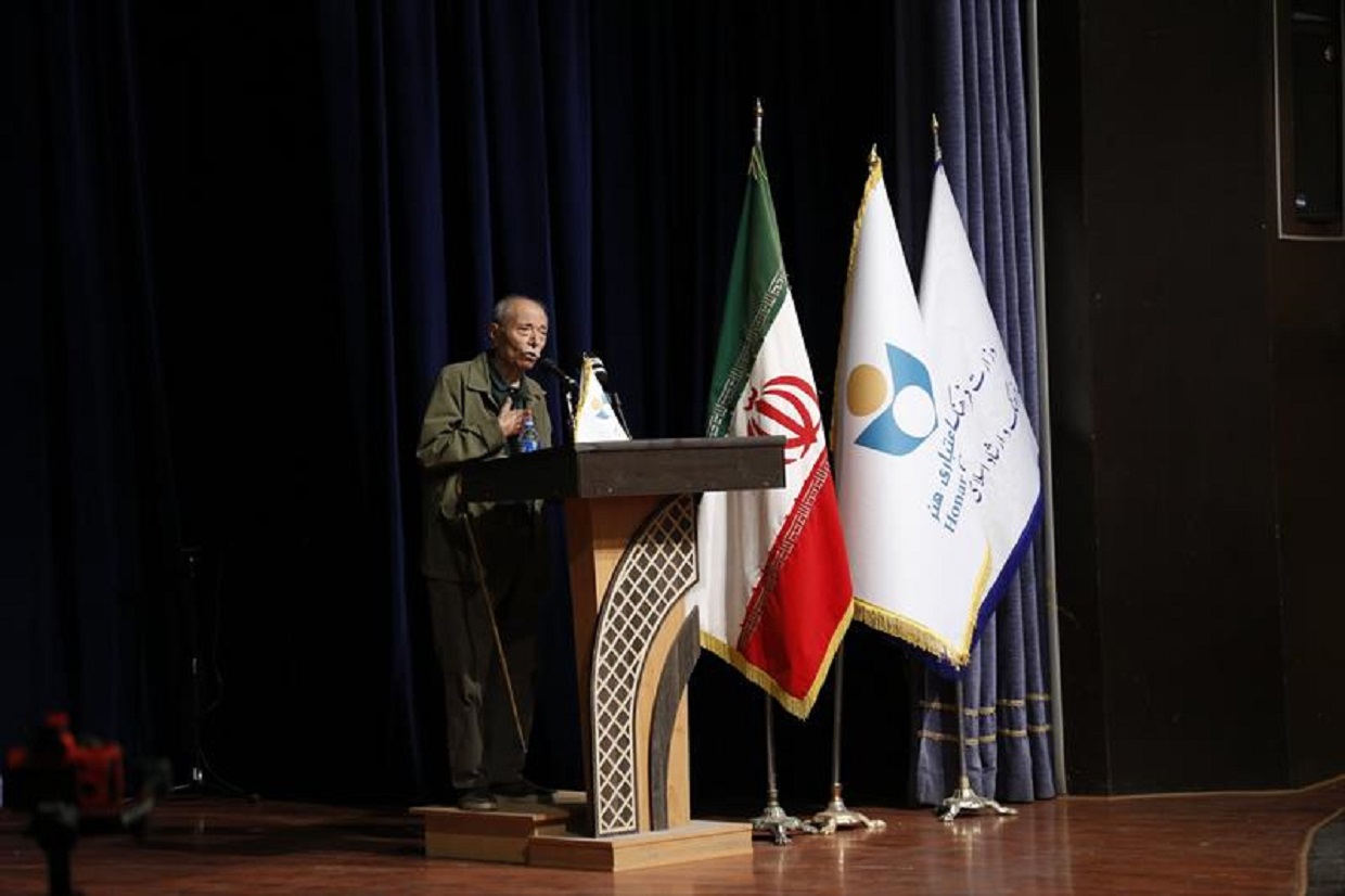 استاد علی نصیریان