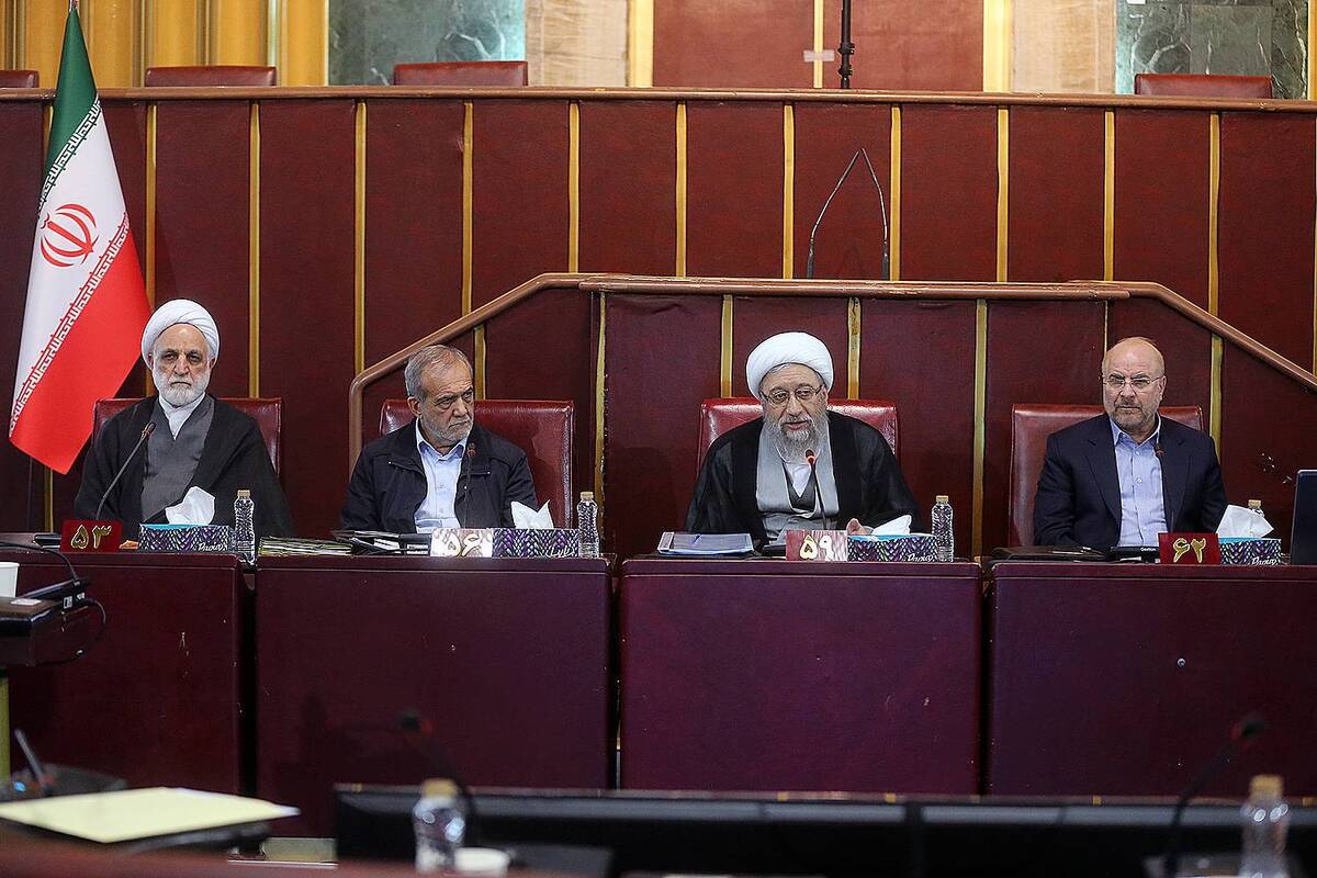 انتقاد آیت الله آملی لاریجانی از برخی اظهارات نمایندگان مجلس