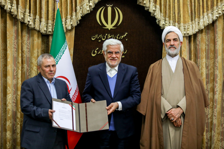 عارف: مچ گیری هنر نیست