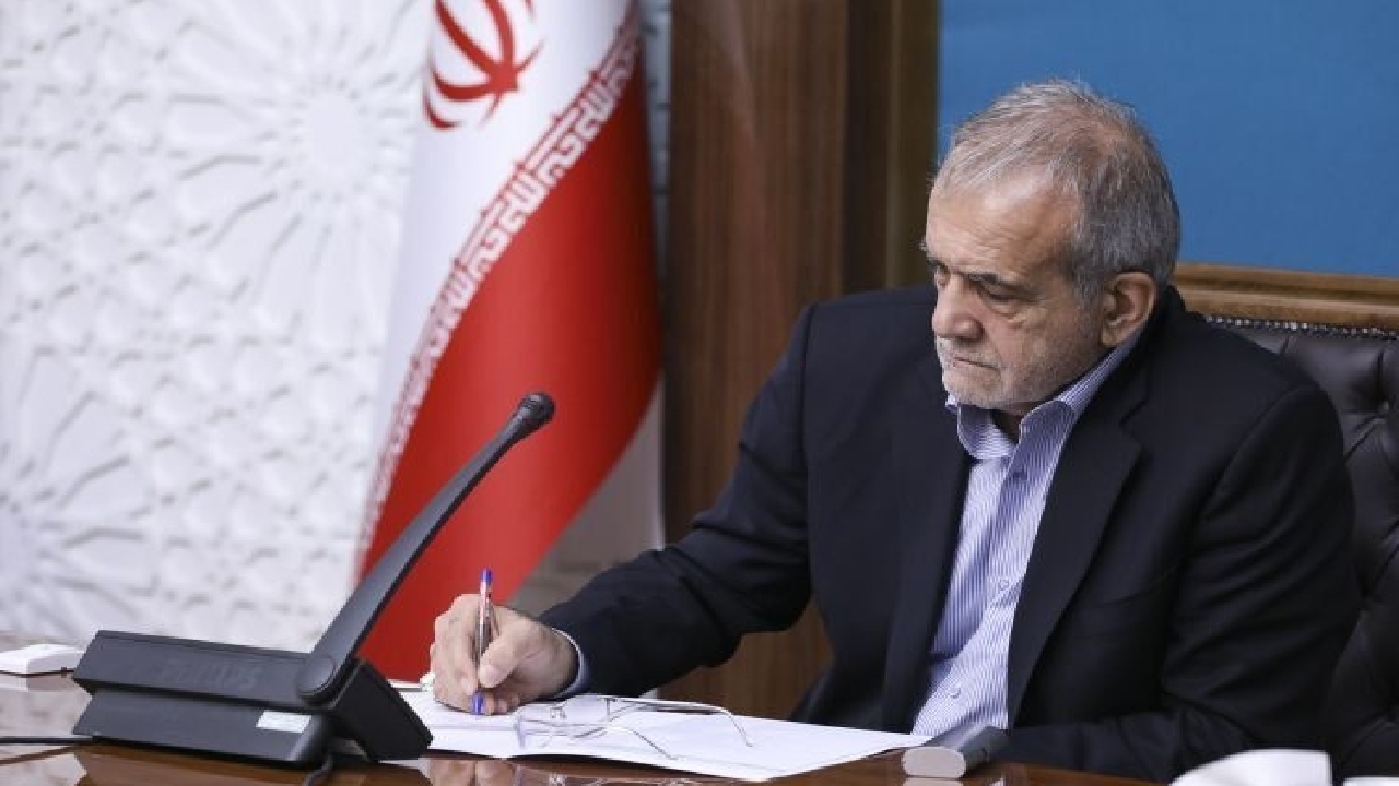 رئیس‌جمهور با تبریک فرارسیدن سالروز میلاد فرخنده حضرت عیسی بن مریم